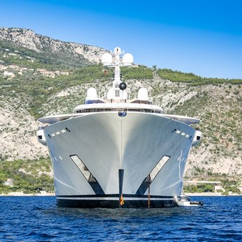 Pelorus yacht exterior 2