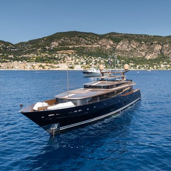 Ab Initio yacht exterior 2