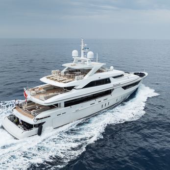 Lammouche yacht exterior 4