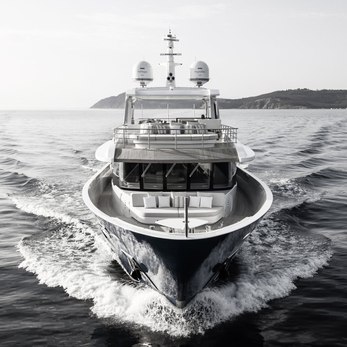 Reginatta yacht exterior 2