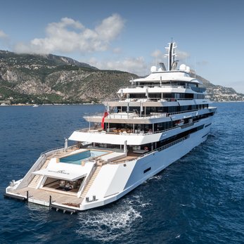 Renaissance yacht exterior 5