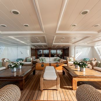BLEU DE NIMES Yacht - 73m Clelands Shipbuilding Co 1980 | YachtBuyer