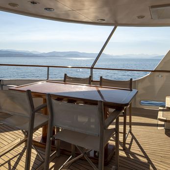 Ladina Too yacht exterior 8