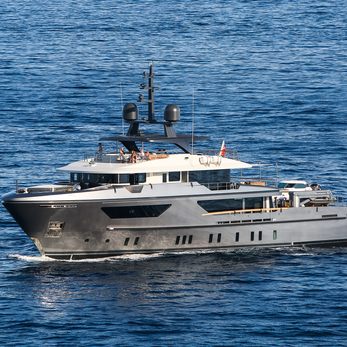 Tyee yacht exterior 2