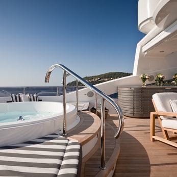 Thumper yacht exterior 3