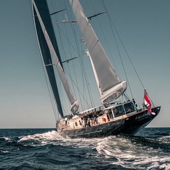 Aquarius yacht exterior 5