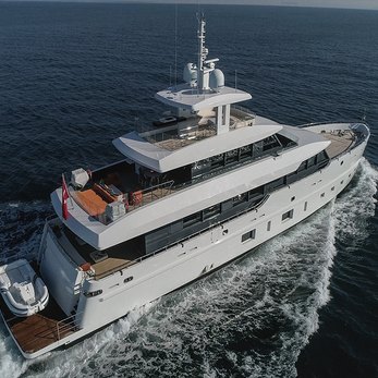 K yacht exterior 5