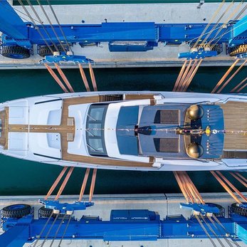 Gerry's Ferry yacht interior 4