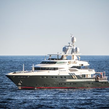 Renegade yacht exterior 2