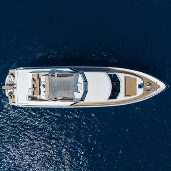 Lorca yacht exterior 2