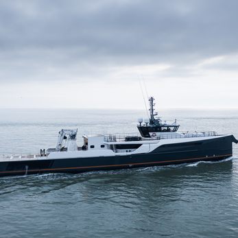 Gene Chaser yacht exterior 4