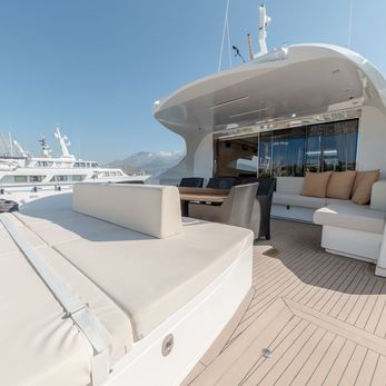 Hai Long yacht exterior 3