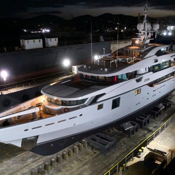 O'Eva yacht exterior 4