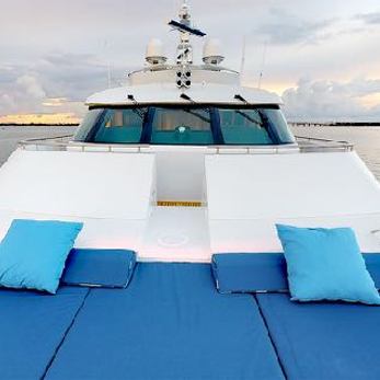 Surina yacht exterior 2