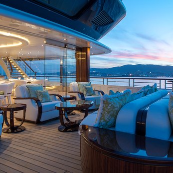 Alaiya yacht exterior 4