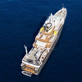 Albatross yacht exterior 4