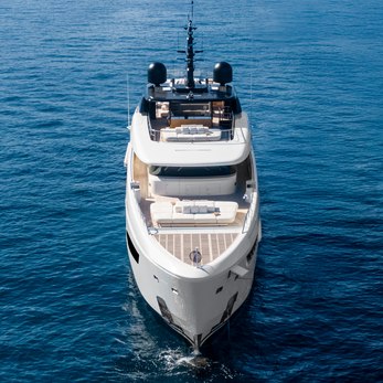 Almax yacht exterior 2