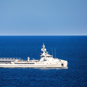 Intrepid yacht exterior 4