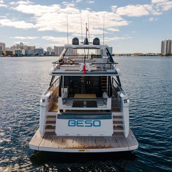 Beso yacht exterior 5