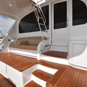 Another Day in Paradise yacht interior 4