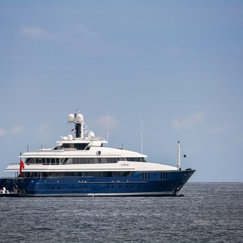 Sarah yacht exterior 3