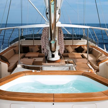 Caoz 14 yacht exterior 3