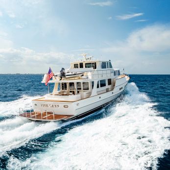 Five Keys yacht exterior 5