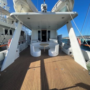Dream Lagoon yacht exterior 3
