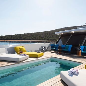 K yacht exterior 2