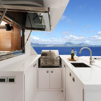 Horizon V77s / 13 yacht interior 4