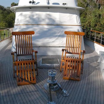 Capricho yacht exterior 4