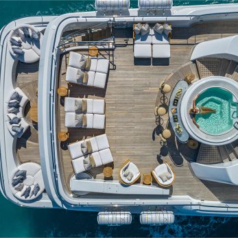 Lunaris yacht exterior 2