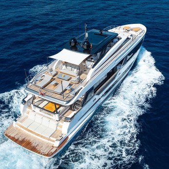 Freya II yacht exterior 5