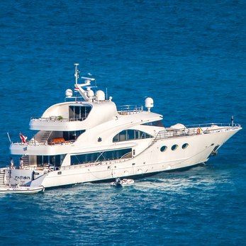 Lotus yacht exterior 3
