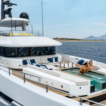 Acqua Chiara yacht exterior 2