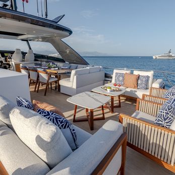 Match yacht exterior 11