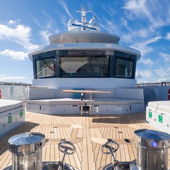 Ray yacht interior 2