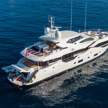 Fleur yacht exterior 5