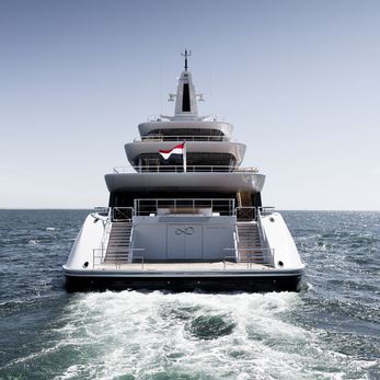 Milky Way yacht exterior 4