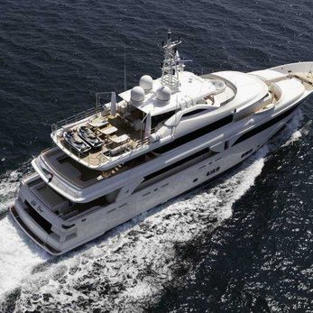 Palatial yacht exterior 2