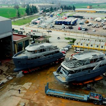 Andromeda yacht exterior 4
