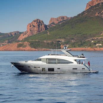 White Stuff yacht exterior 3