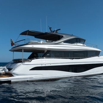 Maravi yacht exterior 14