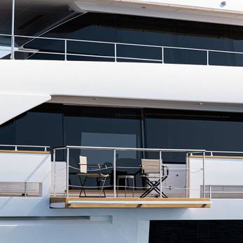 Haiami yacht exterior 4