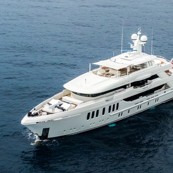 Liquid Sky yacht exterior 2