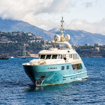 Aquamarina yacht exterior 3