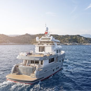 Veronika yacht exterior 5