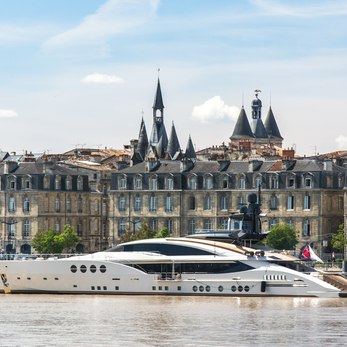 Lady M yacht exterior 2