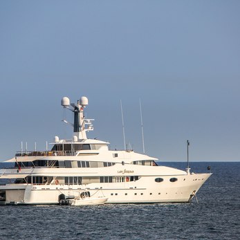 Amaral yacht exterior 2