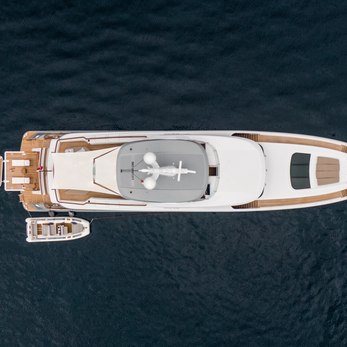 Mana I yacht exterior 4